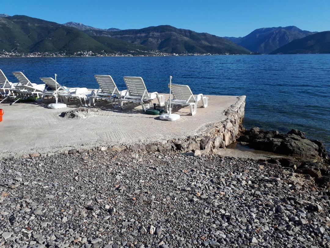 Apartments Sino More Tivat Buitenkant foto